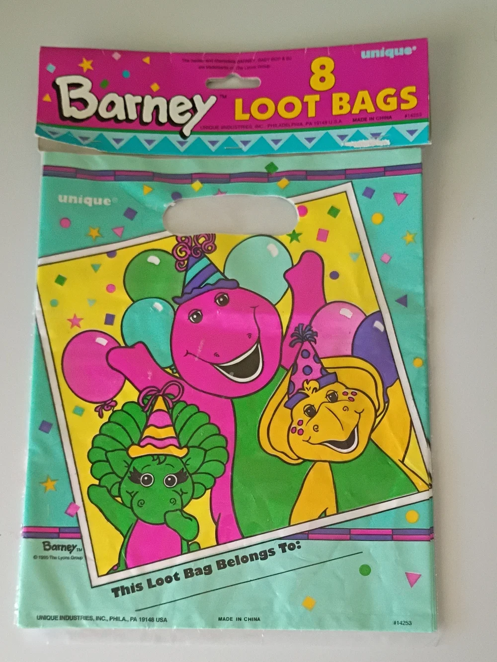 Barney Party Set Of Stick The Heart On Barney And 8 Loot Bags New Old Stock